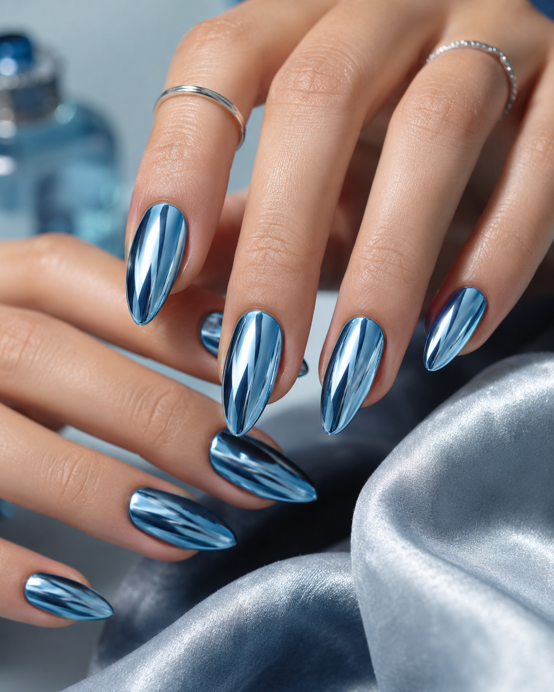 Blue Chrome Nägel
